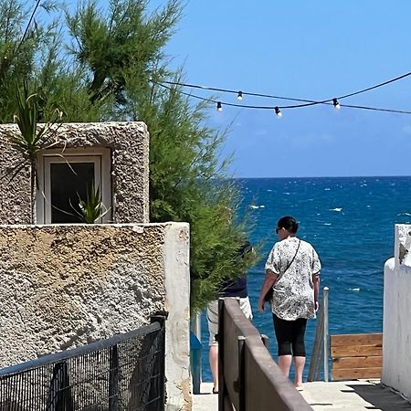 Artemis Rooms Two Steps By The Sea Platanés Esterno foto
