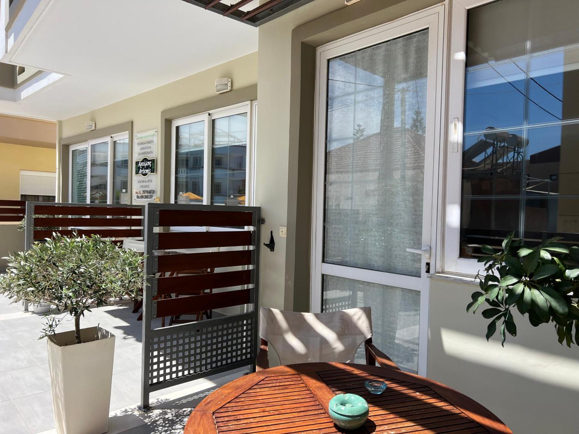 Artemis Rooms Two Steps By The Sea Platanés Esterno foto