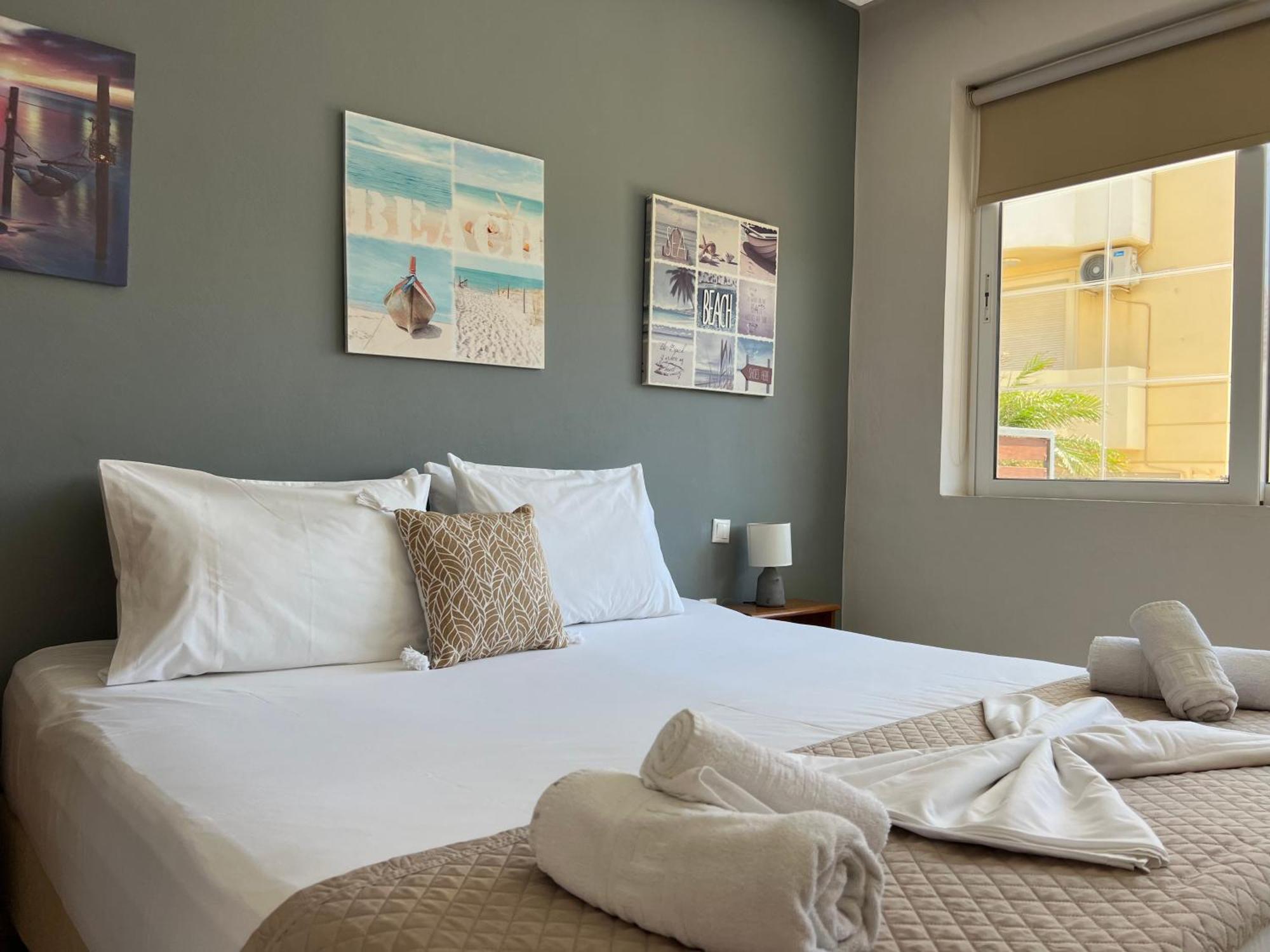 Artemis Rooms Two Steps By The Sea Platanés Esterno foto