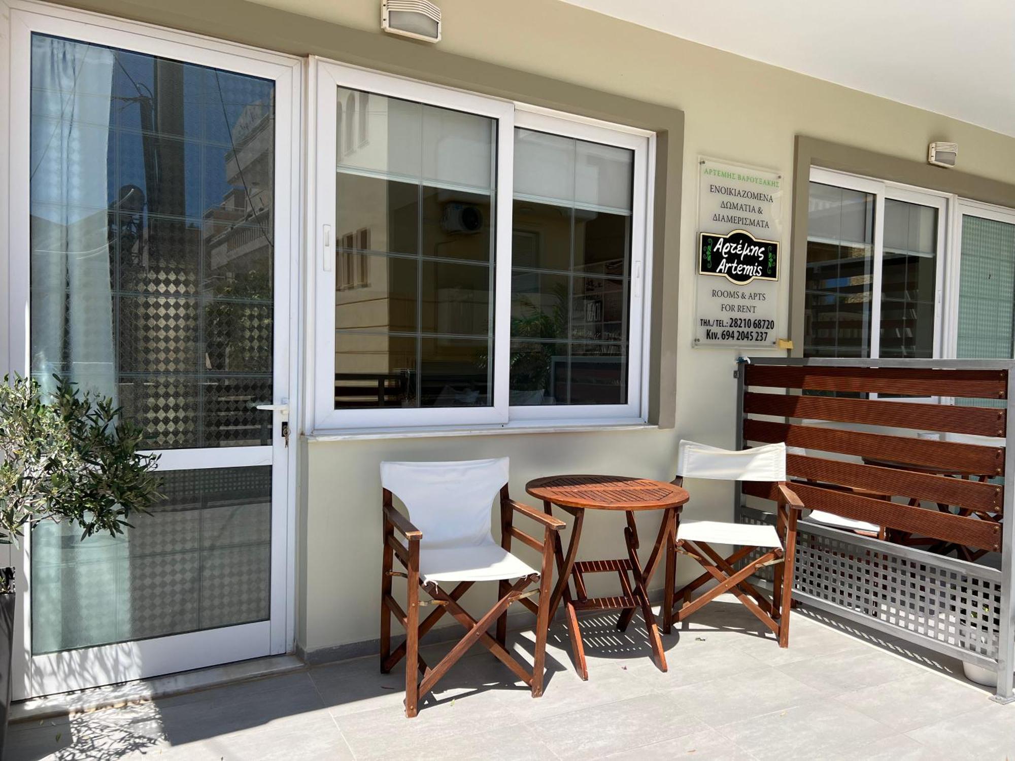 Artemis Rooms Two Steps By The Sea Platanés Esterno foto